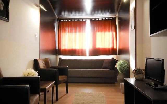 Hotel Junior