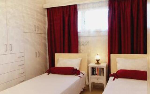 Aparthotel 4 Stars Koukounaries