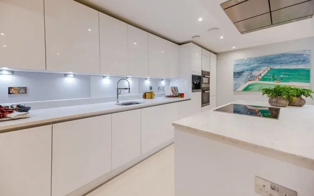 Palace Wharf Apartments