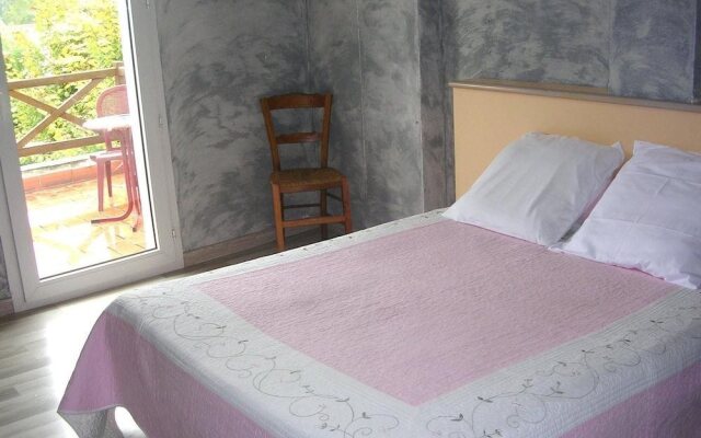 Hôtel Le Saint Pierre à St-Pierre de Chignac en Périgord