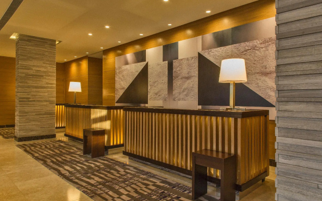 Holiday Inn & Suites Makati by IHG