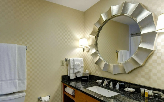 Port Inn and Suites Portsmouth, Ascend Hotel Collection