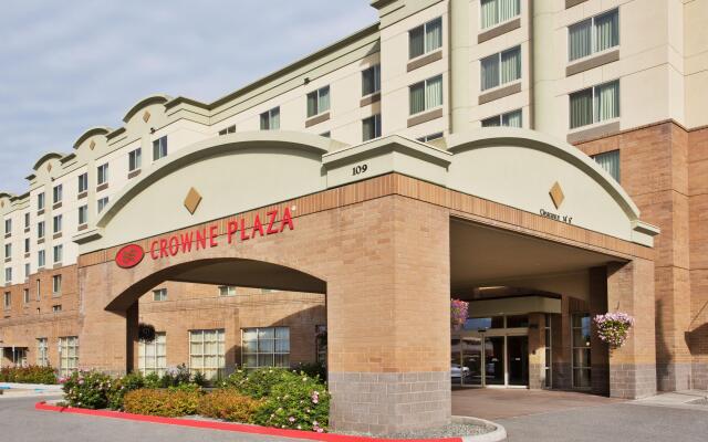 Crowne Plaza Anchorage Midtown, an IHG Hotel