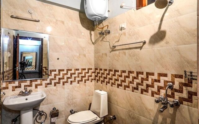 Goroomgo Sapphire Inn Bhimtal