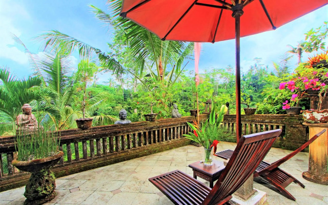The Mahogany Villa