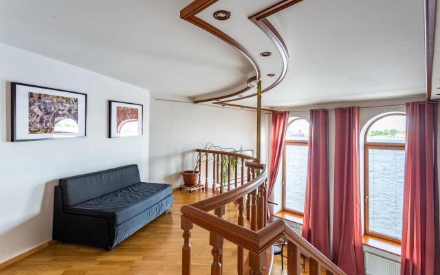 Art-Home on Millionnaya Street