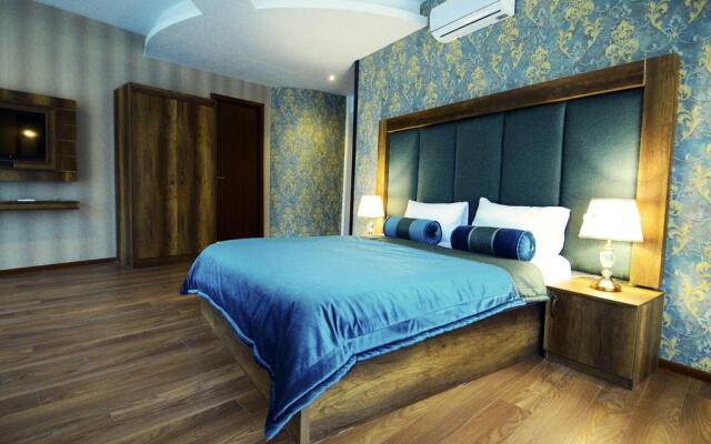Green Queen Hotel