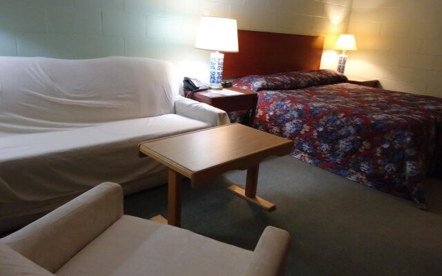 Sturgeon River Inn & Restaurant