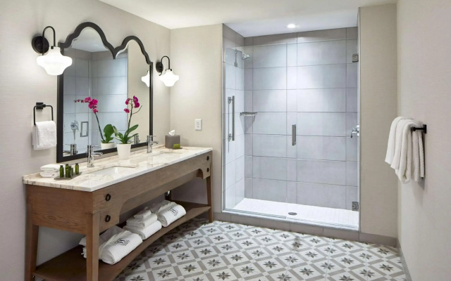 The Hamilton Alpharetta, Curio Collection by Hilton