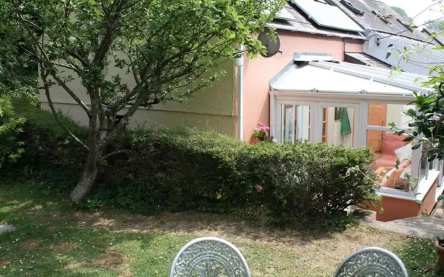 Modern Holiday Home in Saundersfoot With Garden