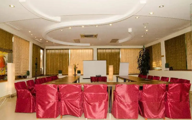 Euro Hotels International Arcul De Triumf