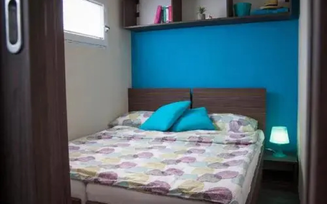 Mobile Home Sea Shell