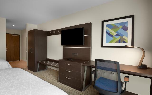 Holiday Inn Express Lake Park by IHG