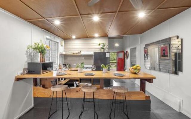 Mavis's Cabins @ Mt Warning