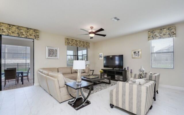 9153 Davenport - 8 Br Home