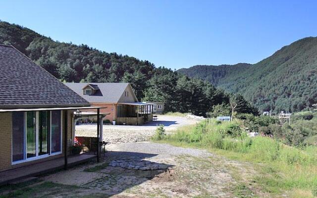 Gapyeong Yumyeongsan Haneularae Pension