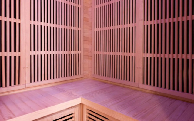 Relax & Recharge: Elegant Home With Sauna