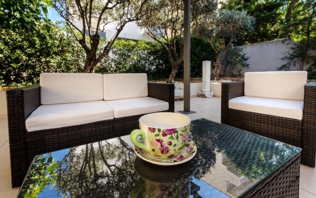 Glyfada  Aquarius Big Garden Villa