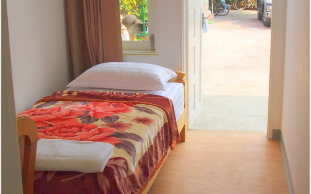 Bike World Explores Myanmar Inn