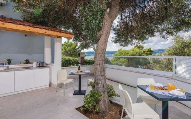 Amazing Home in Kuciste With Sauna, Wifi and 9 Bedrooms