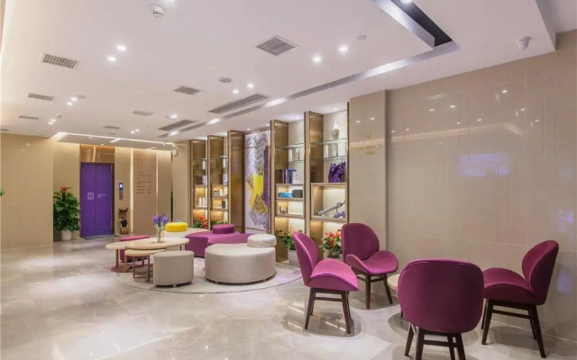 Lavande Hotels Wuhan Guanggu Yangjiawan Metro Station
