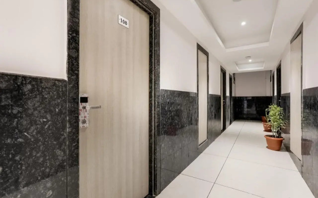 FabHotel Pishori Inn