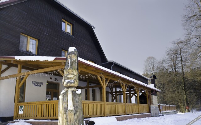 Balónový hotel Radešín s.r.o.