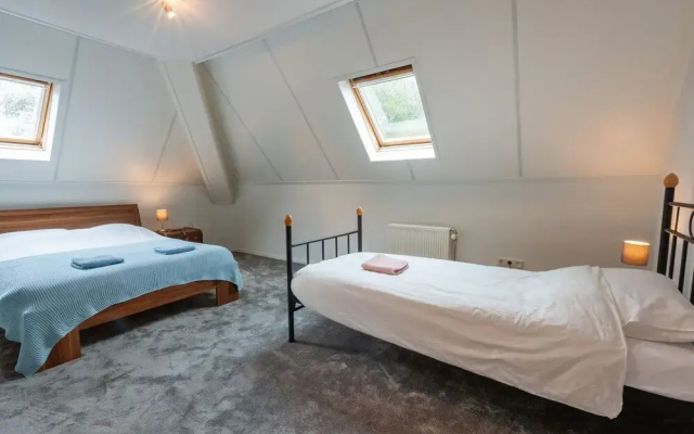 Tranquil Holiday Home in Balkbrug with Garden - Hotel in Hardenberg - Photo 2
