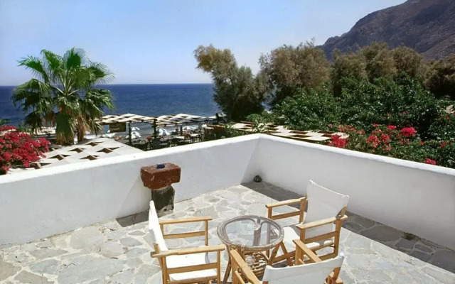 Santorini Reflexion Sea