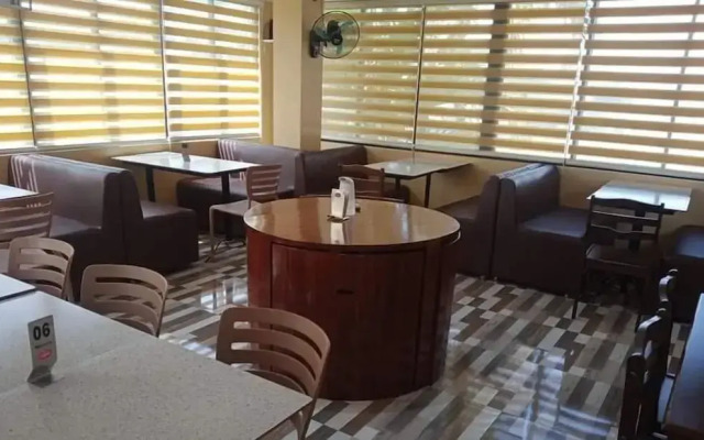 Tops Lodging House