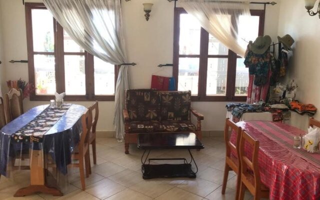 Le Parlour