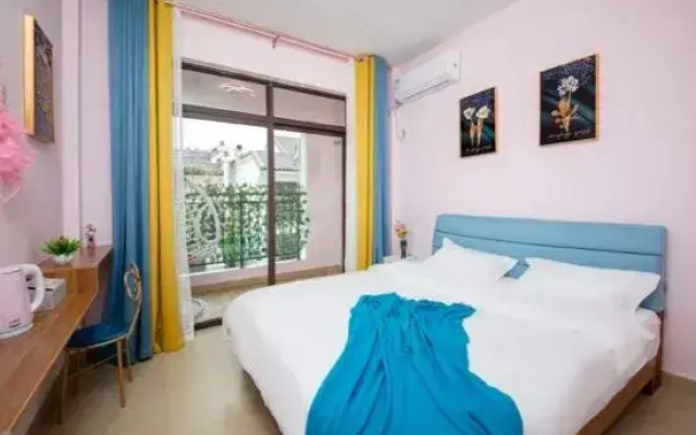Haiyou Travel Rental (Haitang Duty Free City Branch)