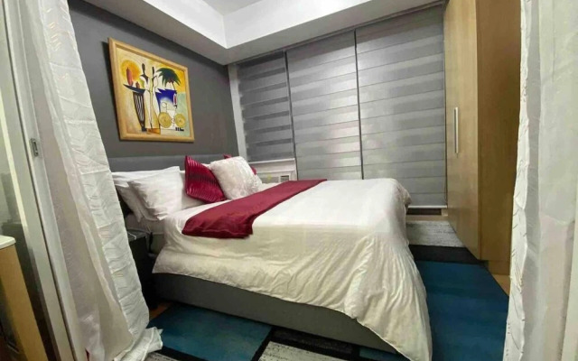 Cozy 1BR Cityview With Balcony and Near Airport