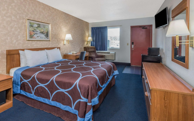 Super 8 by Wyndham Potosi
