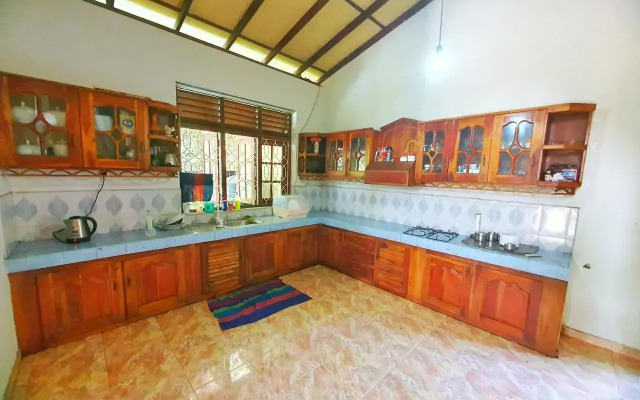 Hill House Mirissa