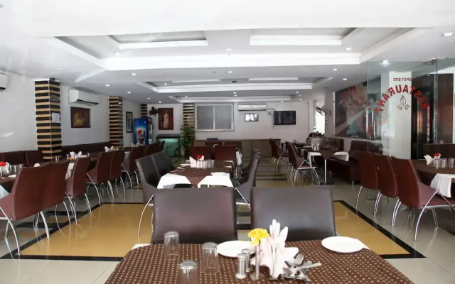 OYO 3075 Hotel RK Residency