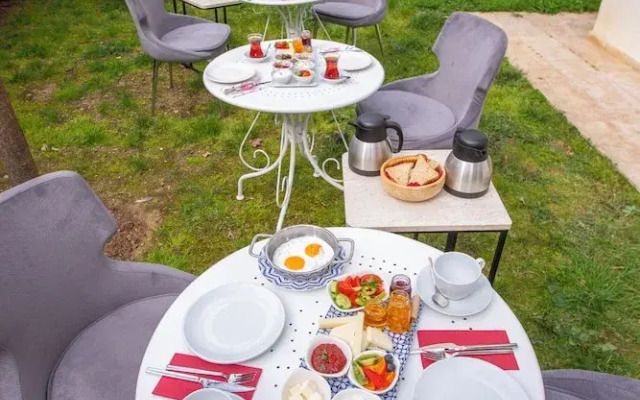 poseidon kınalıada pansiyon