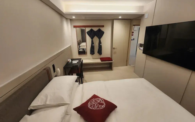 Seoul Inn Hotel by the Designers