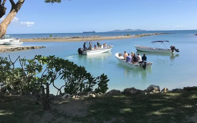 Rendezvous Surf Camp Fiji - Hostel