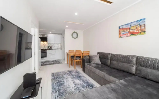 Lovely and Central Flat Near Beach in Antalya