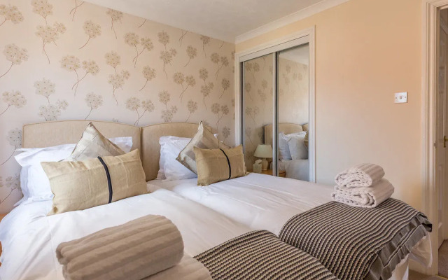 Quay Holidays - Harbourside Park