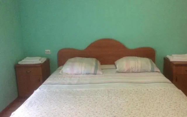 Hotel na Nezhdanovoy 13