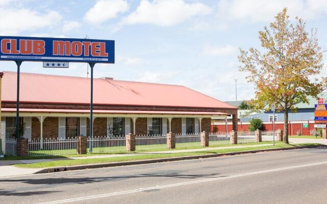 Club Motel