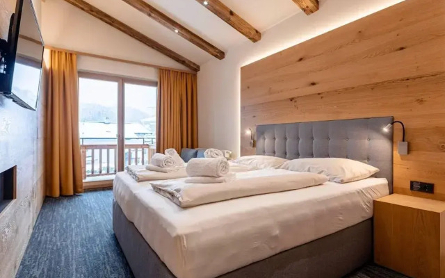 Large Chalet With Carmine and Wellness Area