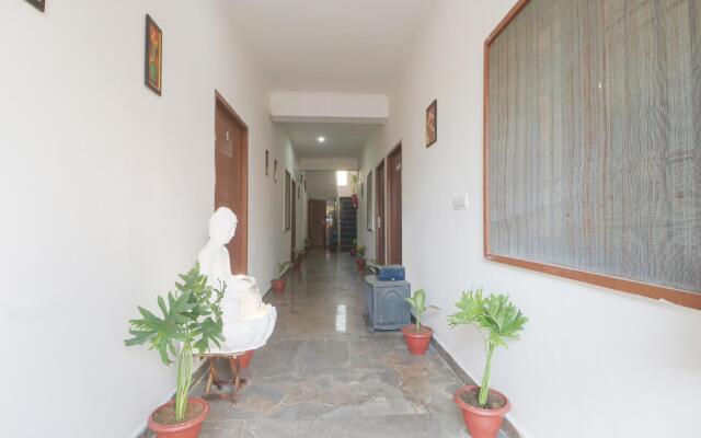 OYO 82032 Hotel Coli Spaces Studio