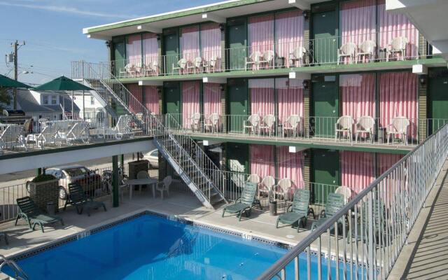 Grecian Gardens Motel