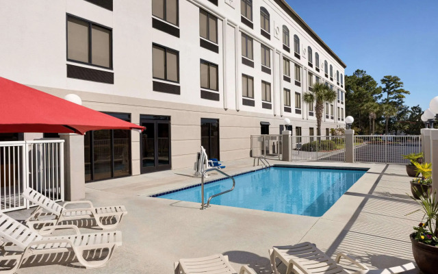 Wingate by Wyndham - Wilmington