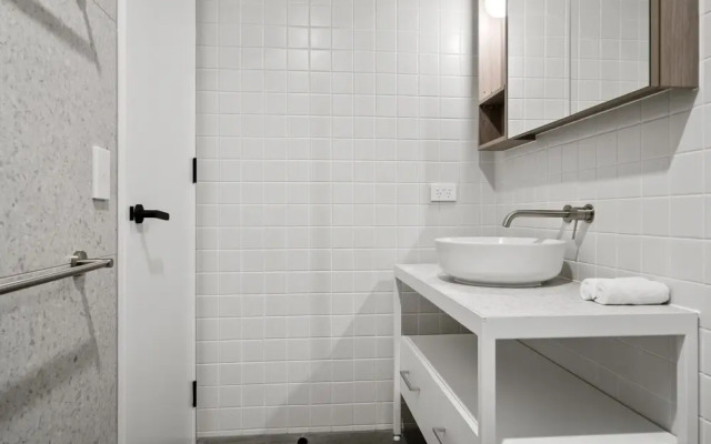 Bright & Cosy Studio in Prime Fremantle Location