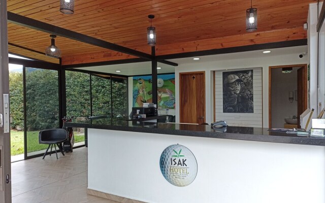 Isak Hotel & Golf Airport
