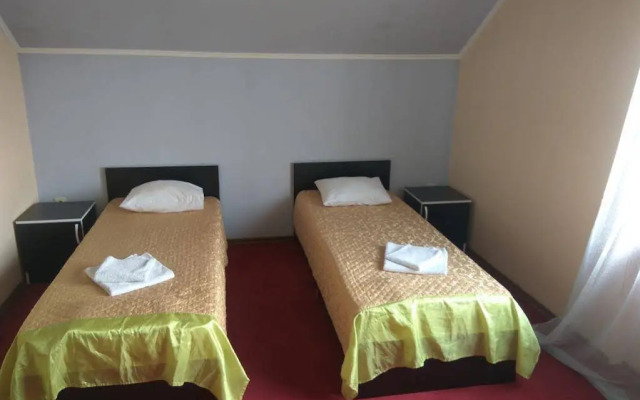 Tis Hotel